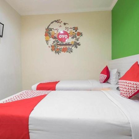 Collection O 91714 Hotel Alden Makassar Exterior foto